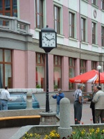 Ružomberok – trojstranné hodiny pri hoteli Kultúra